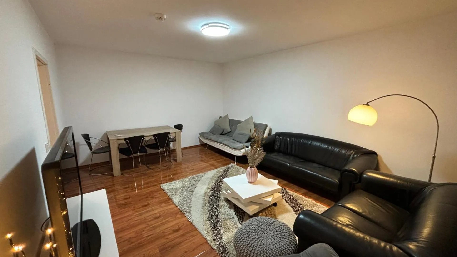 Apartamento Wohnung In Hannover Naehe Von Messe Ost